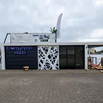 Апартаменты Houseboat