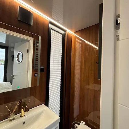 Houseboat Διαμέρισμα Στσέτσιν