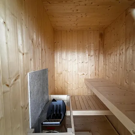 Апартаменти Houseboat Energyapart