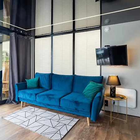 Апартаменти Houseboat Energyapart