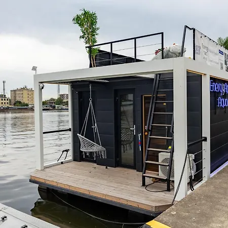 Houseboat Energyapart Апартаменти *