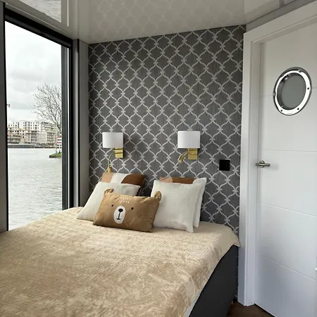 Διαμέρισμα Houseboat Στσέτσιν